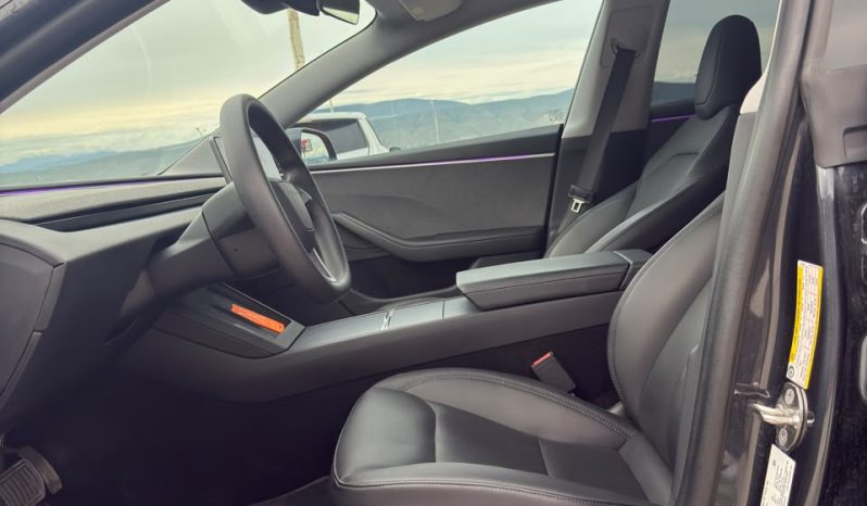 
								Tesla MODEL 3 full									