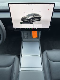 
										Tesla MODEL 3 full									