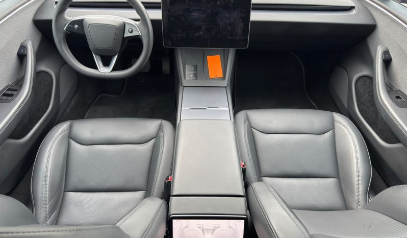 
								Tesla MODEL 3 full									