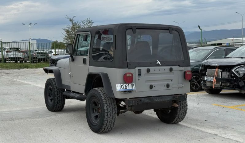 
								1994 Jeep Wrangler full									