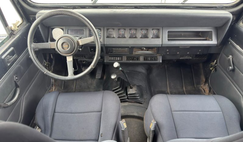 
								1994 Jeep Wrangler full									