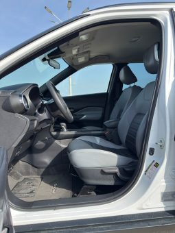 
										2024 Nissan Kicks SR full									
