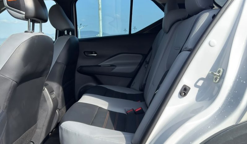 
								2024 Nissan Kicks SR full									