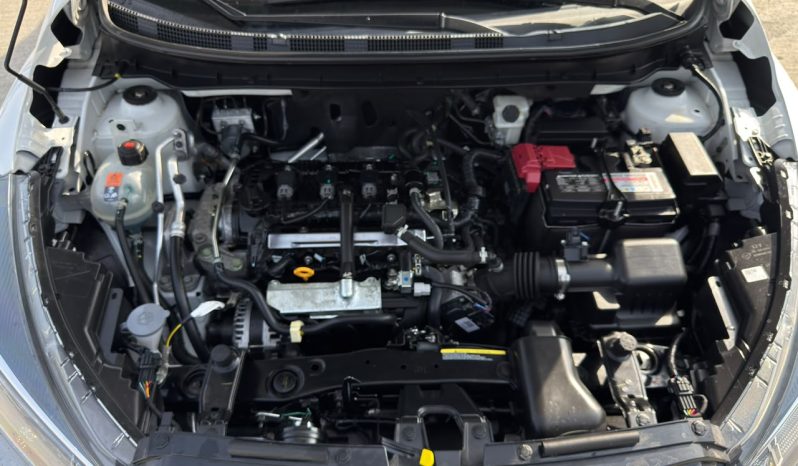 
								2024 Nissan Kicks SR full									
