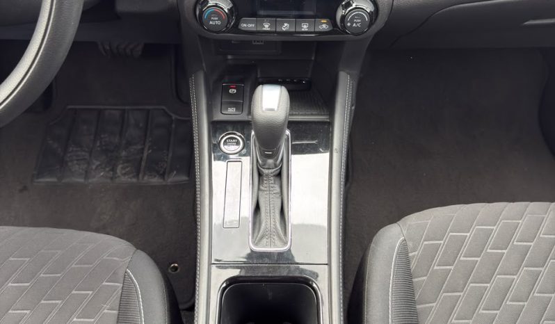 
								2021 Nissan Kicks SV full									