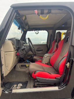 
										JEEP WRANGLER TJ SAHARA full									