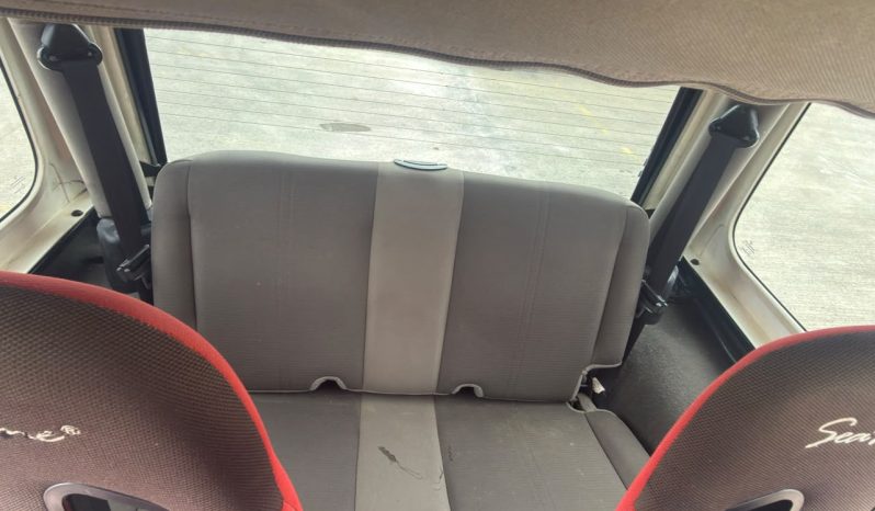 
								JEEP WRANGLER TJ SAHARA full									