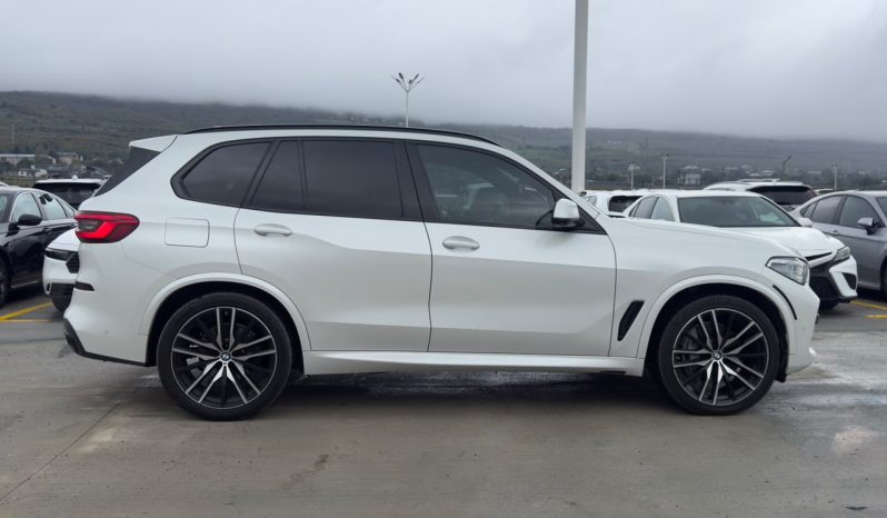 
								2019 BMW X5 xDrive50i full									