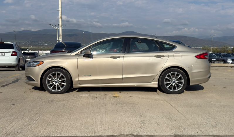 
								2017 Ford Fusion Hybrid SE full									