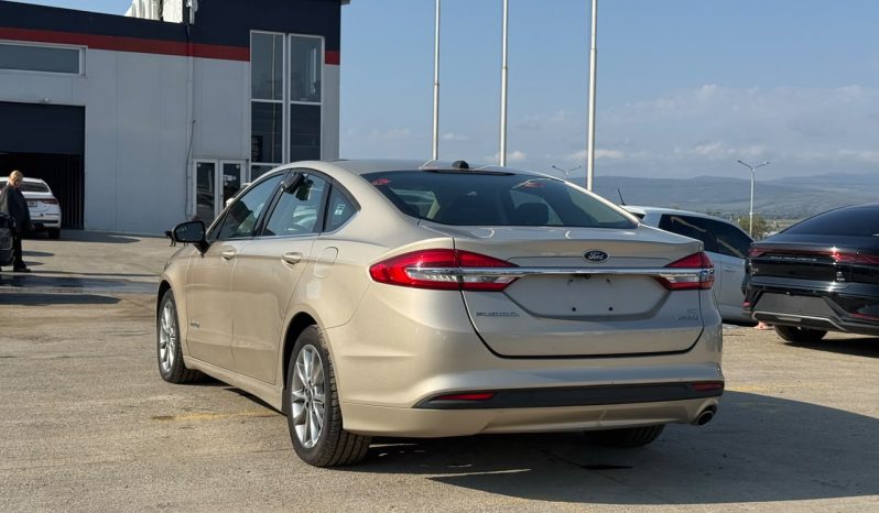 
								2017 Ford Fusion Hybrid SE full									