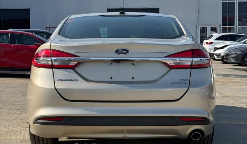 
								2017 Ford Fusion Hybrid SE full									