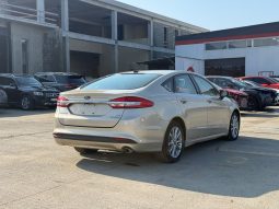 
										2017 Ford Fusion Hybrid SE full									