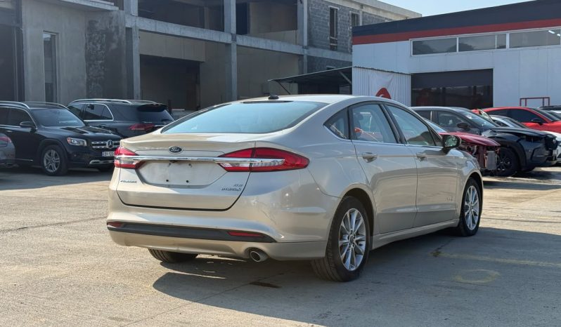 
								2017 Ford Fusion Hybrid SE full									