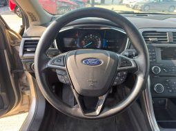 
										2017 Ford Fusion Hybrid SE full									