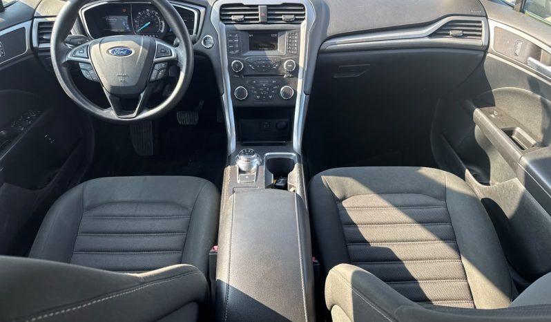 
								2017 Ford Fusion Hybrid SE full									