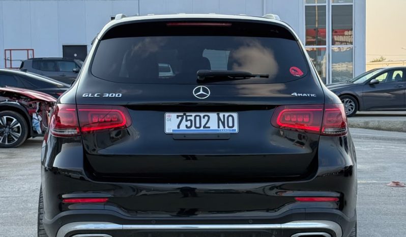 
								2021 Mercedes-Benz GLC 300 full									