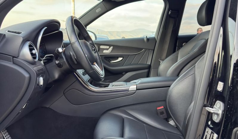 
								2021 Mercedes-Benz GLC 300 full									