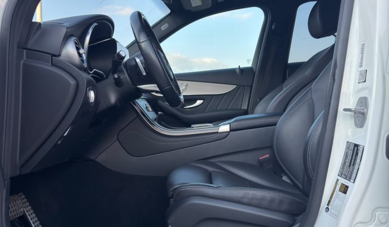 
								2021 Mercedes-Benz GLC 300 full									