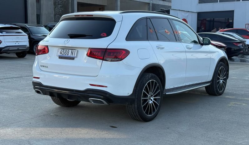 
								2021 Mercedes-Benz GLC 300 full									