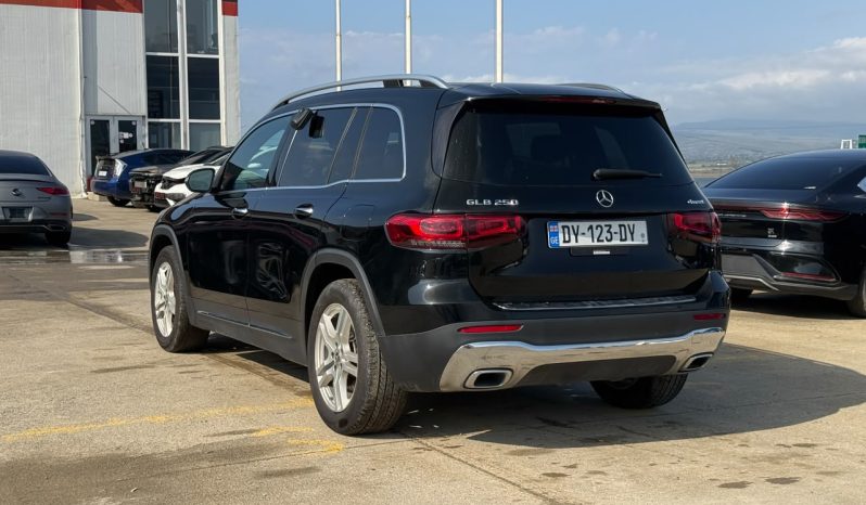 
								2021 Mercedes-Benz GLB 250 full									