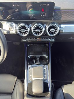 
										2021 Mercedes-Benz GLB 250 full									
