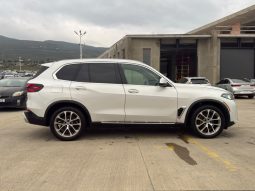 
										2024 BMW X5 Xdrive40I full									