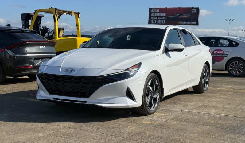 
								2023 Hyundai Elantra SEL full									