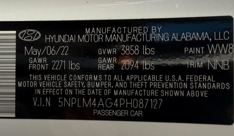 
								2023 Hyundai Elantra SEL full									