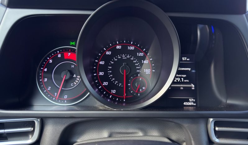
								2023 Hyundai Elantra SEL full									