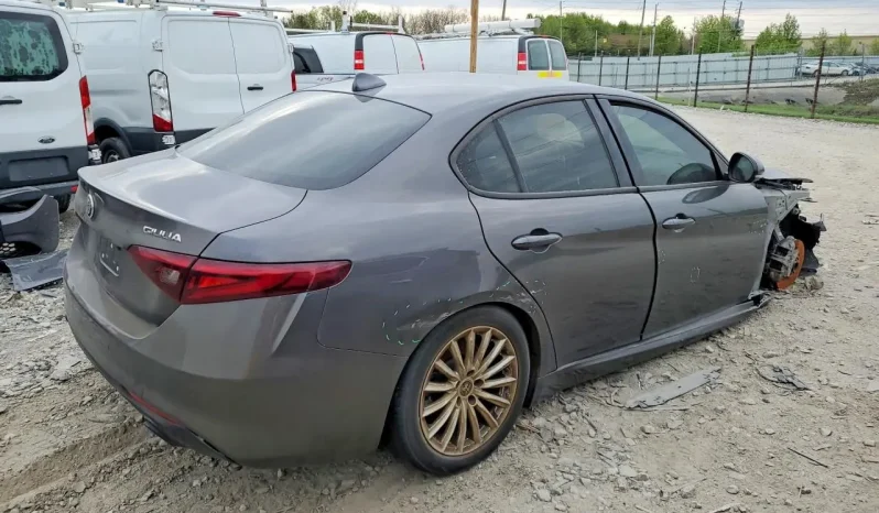 
								Alfa Romeo full									